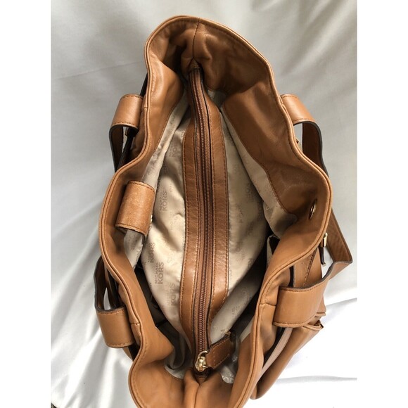 Michael Kors brown super soft leather handbag COA - Picture 6 of 15